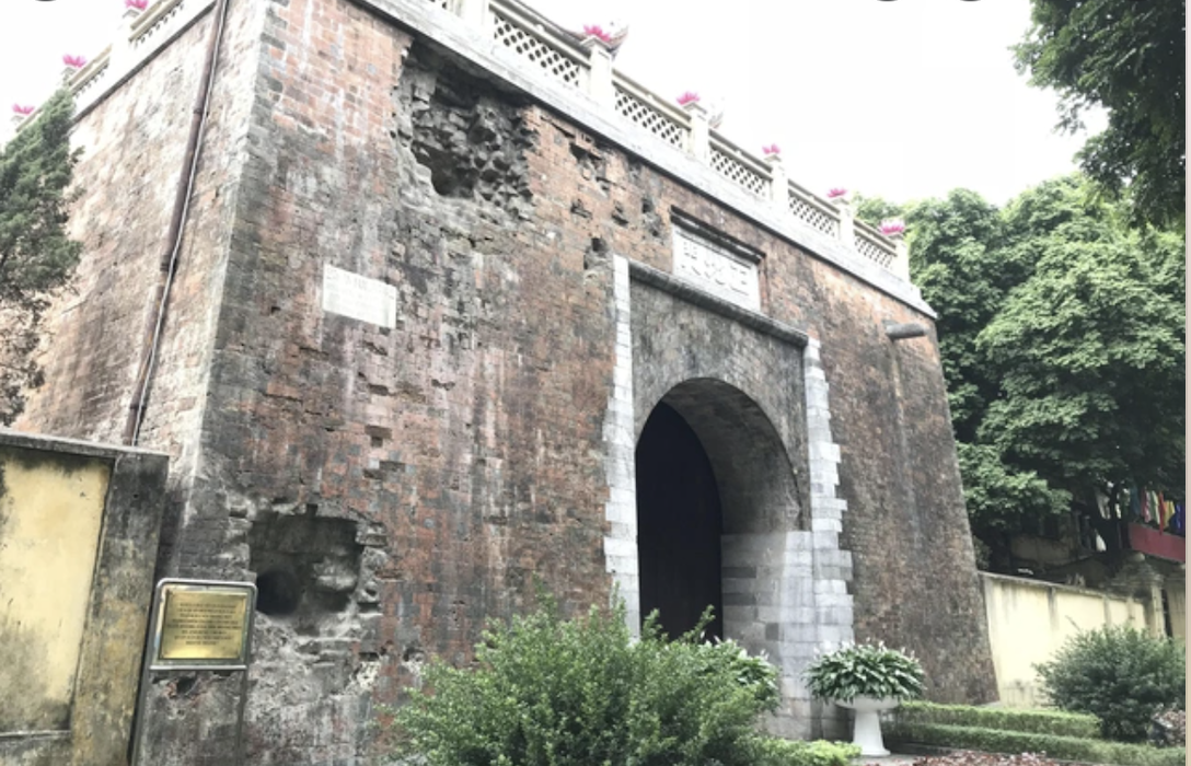 30 tháng 4, tại sao chỉ là quá khứ mà không là tương lai?